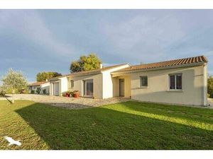 Vente maison 4 pièces 105 m² Saint-Aulaye-Puymangou (24410)