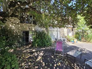 PROPRIÉTÉ SUR PLUS D'UN HECTARE