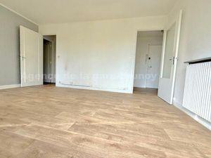 APPARTEMENT 2 PIECES TRES LUMINEUX