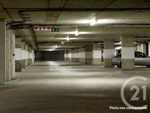 Parking à vendre - 20 m2 - Carpentras - 84 - PROVENCE-ALPES-COTE-D-AZUR