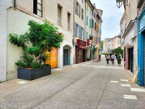 Vente local industriel 586 m² Montélimar (26200)