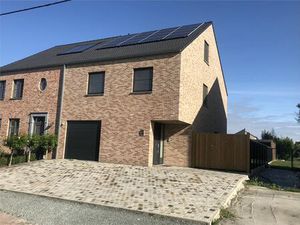 Huis te koop in De Pinte met 3 slaapkamers