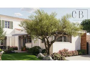 La Flotte - Ensemble immobilier de 396m2 avec piscine  dépendances et garage