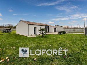 Maison récente T4 de plain-pied à vendre entre Gemozac (17260)  Cozes (17120) et Meursac..