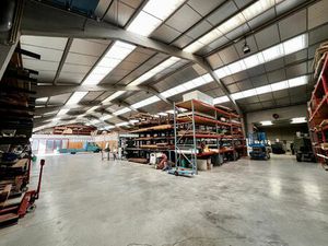 Surface industrielle à vendre à rue des Ruelles 49 Chièvres (VBD52642)