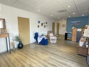 Vente commerce 80 m² Parempuyre (33290)
