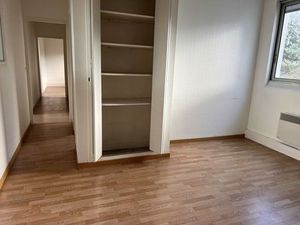 Location bureau 91 m² à Saint-Avertin (37550)