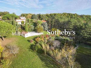 Giroussens : Très grande maison de famille avec vue sur les Pyré