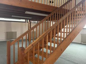 Bâtiment avec bureaux