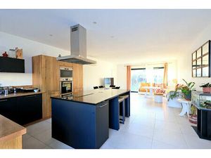 Maison 5 pièces 105m² sur un terrain de 1114m² à MILHAUD