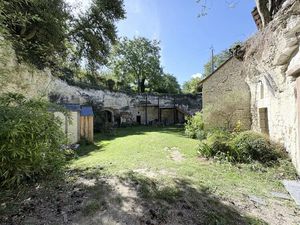 Maison semi-troglodyte proche Brissac-Quincé