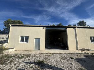 Location commerce 200 m² à Nîmes (30000)
