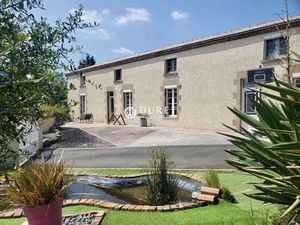 Vente Maison Piscine à Saint-André-de-la-Marche (49450) : à vendre Piscine / 244m² Saint-A