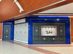 Location commerce 125 m² à Saint-Cyr-sur-Loire (37540)