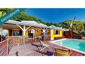 Vue mer  piscine & charme bois à Sainte-Marie