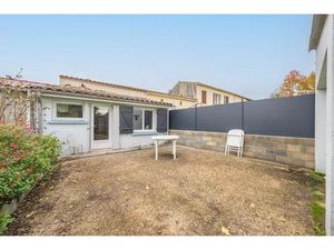 Vente maison 5 pièces 90 m² Saint-Ciers-sur-Gironde (33820)