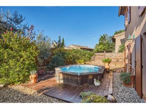 Vente maison 5 pièces 110 m² à Aix-en-Provence (13090)  548 000 €