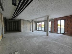 Vente commerce 63 m² Avrillé (49240)