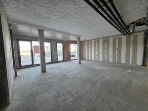 Vente commerce 83 m² Avrillé (49240)