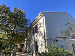 Vente maison 8 pièces 217 m² à Le Puy-Sainte-Réparade (13610)  775 000 €