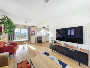 Vente maison 5 pièces 102 m² à Bormes-les-Mimosas (83230)  585 000 €