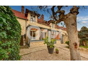 Maison Avilly-Saint-Léonard 75 m² T-3 à vendre  349 000 €