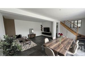 Maison à louer - 4 pièces - 97 m2 - Fleury Les Aubrais - 45 - CENTRE