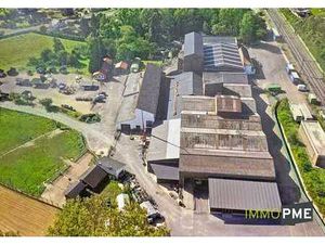 Complexe industriel et commercial unique