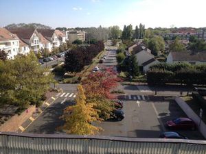 Location appartement 2 pièces 45 m² à Maurepas (78310)