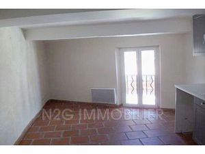 Location appartement 2 pièces 30 m² à Bagnols-en-Forêt (83600)