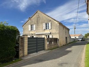 Vente maison 4 pièces 87 m² Mauzé-sur-le-Mignon (79210)