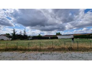 Vente terrain 392 m² à Montbrison (42600)  60 000 €