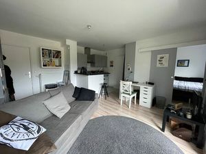 APPARTEMENT F2 MEUBLE A FLEURY LES AUBRAIS