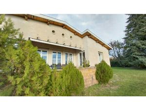 Maison d'architecte à Estrablin 5 pièce(s) 140 m2 - 1600 m² de terrain arboré et cloturé