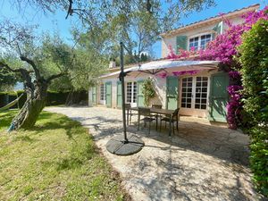 Propriété de charme au coeur d'une oliveraie !