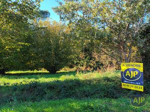 Terrain constructible au SUD de Questembert 2 073m²