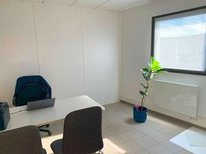 IMMEUBLE de bureaux 185 m² - VANNES Clinique Océane  parking