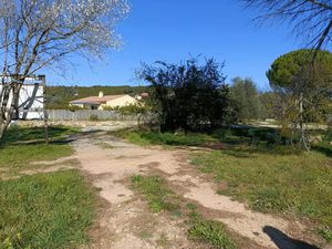 Vente terrain 501 m² à Lorgues (83510)  150 000 €