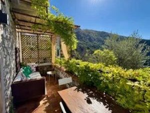 PEILLE - MAGNIFIQUE MAISON DE VILLAGE !