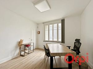 Location locaux professionnels à Bourges (18000)  700 €