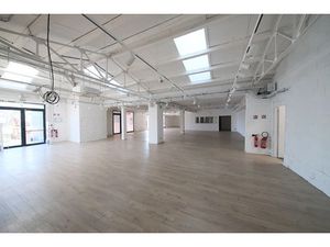 Location locaux professionnels 378 m² à Furiani (20600)  68 600 €