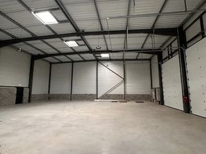 Location locaux professionnels 730 m² à Villeneuve-Tolosane (31270)  6 250 €