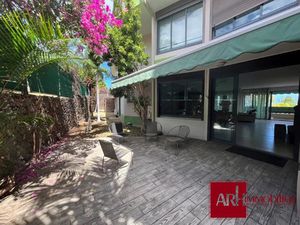 Location meublée appartement 4 pièces 106.72 m² à Saint Gilles Les Bains (97434)  2 000 €