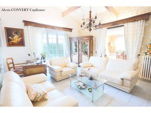 Maison familiale de 190 m² sur 1 386 m² de terrain – Corgenon proche commerces