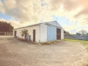 Vente Garage et parking à Challans (85300) : à vendre / 150m² Challans