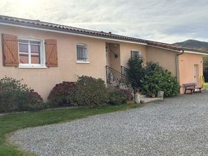 PROCHE MONTREJEAU BELLE VILLA PLAIN PIED DE 124 M2 ET ANNEXES