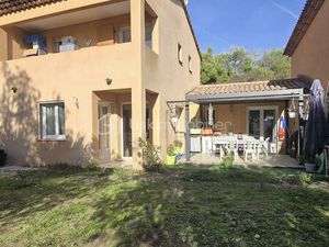 Maison jumelee de 92 39 m² à Fayence