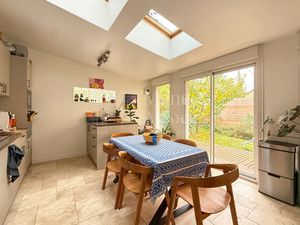 Location meublée maison 4 pièces 98 m² à Asnieres-sur-seine (92600)  3 000 €