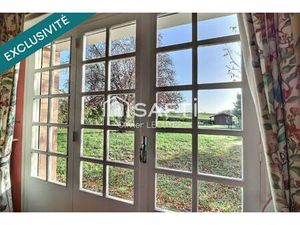 Pavillon individuel des années 70 à conforter  sous-sol complet  avec vue d'exception sur 