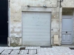 Dpt Charente Maritime (17)  à vendre SAINTES Locaux d'activité